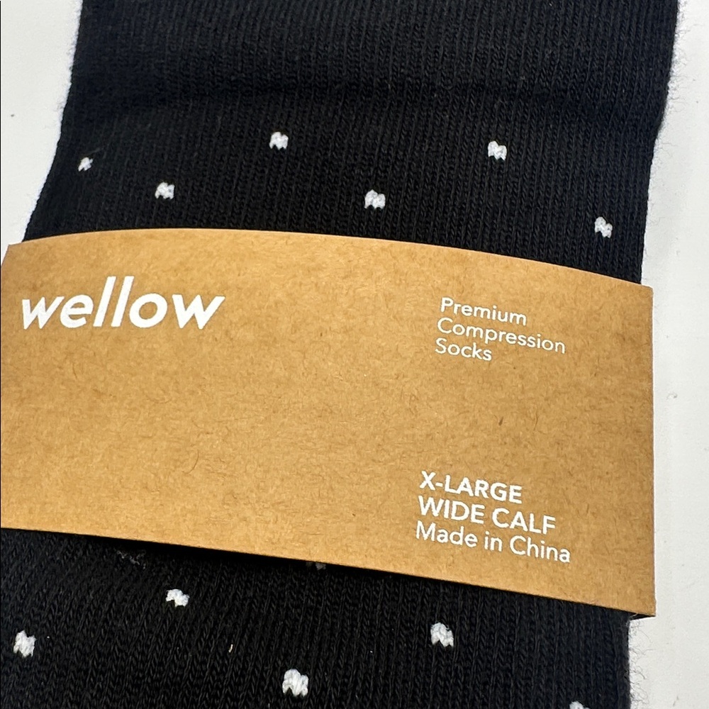 Wellow Premium Compression Socks in a black and white dot pattern, X-Large Wide - Picture 2 of 5